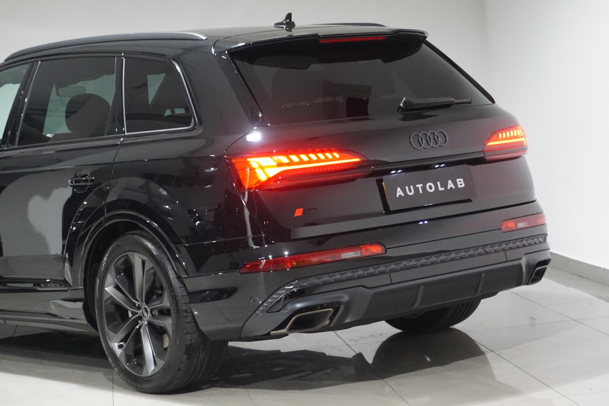 Audi Q7 3.0 TFSI V6 55 Black Edition SUV 5dr Petrol Tiptronic quattro Euro 6 (s/s) (340 ps)